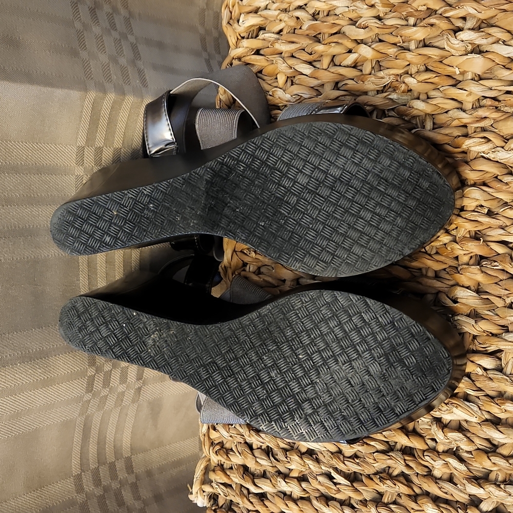 Charles by Charles David Pewter Wedge 💥 - Picture 7 of 9